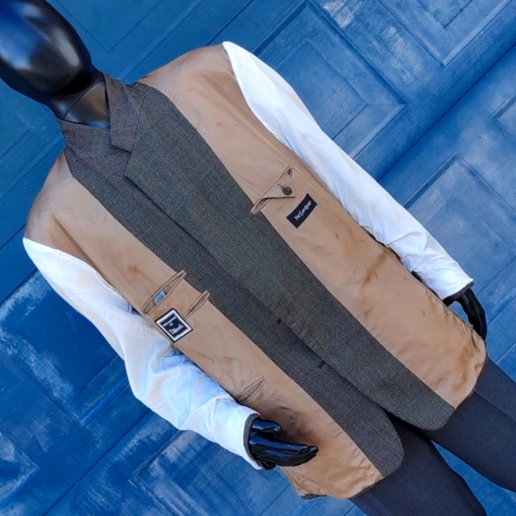 YSL Men's Pure Wool Luxury (2) Button Blazer - Picture 10 of 17